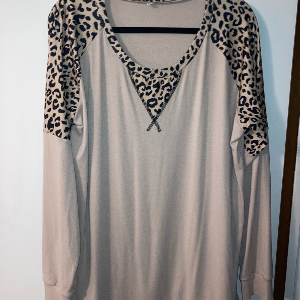 Leopard Print Beige Women's Top Oversized Sweater Long Sleeve